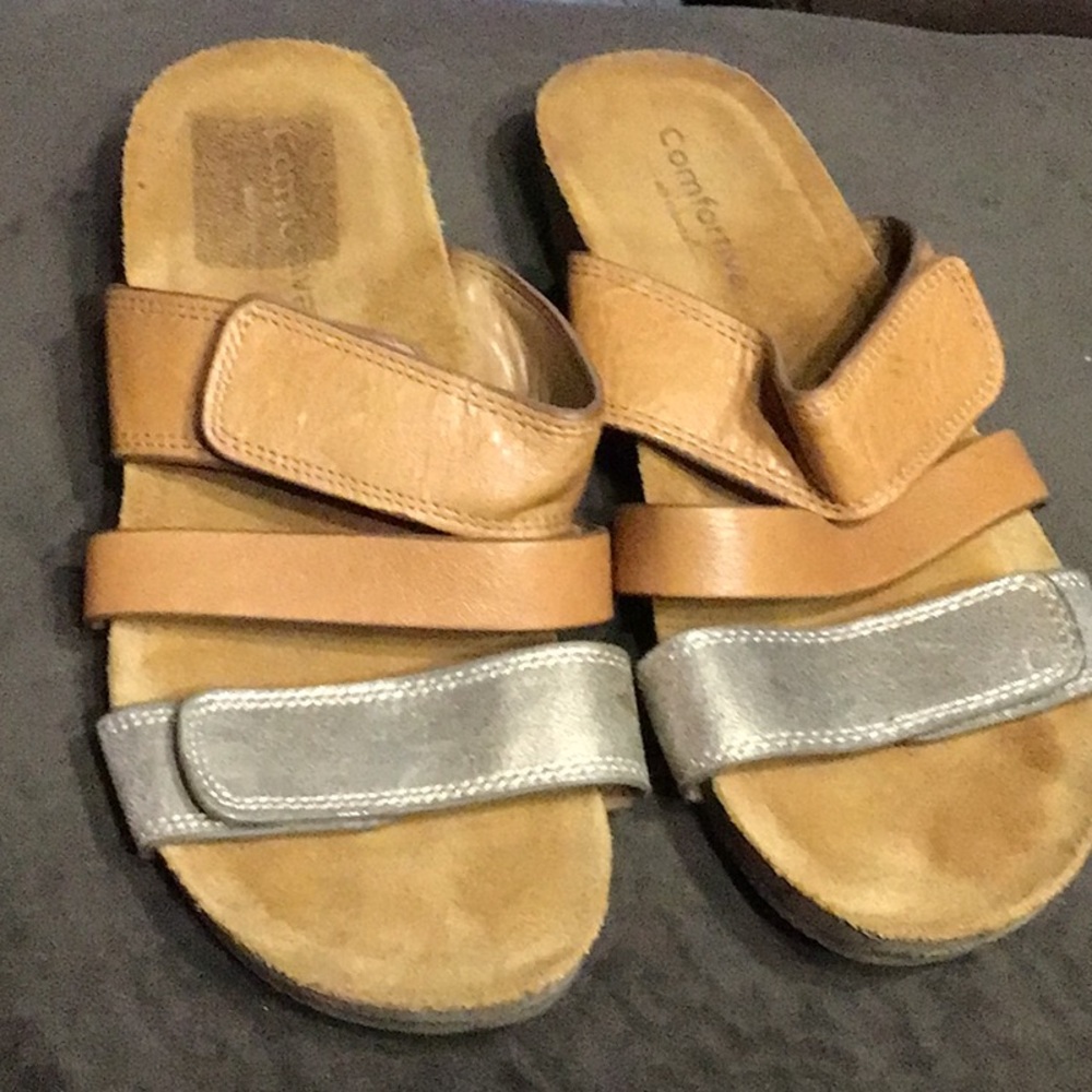 COMFORTIVA WITH PILLOW TOP SANDALS